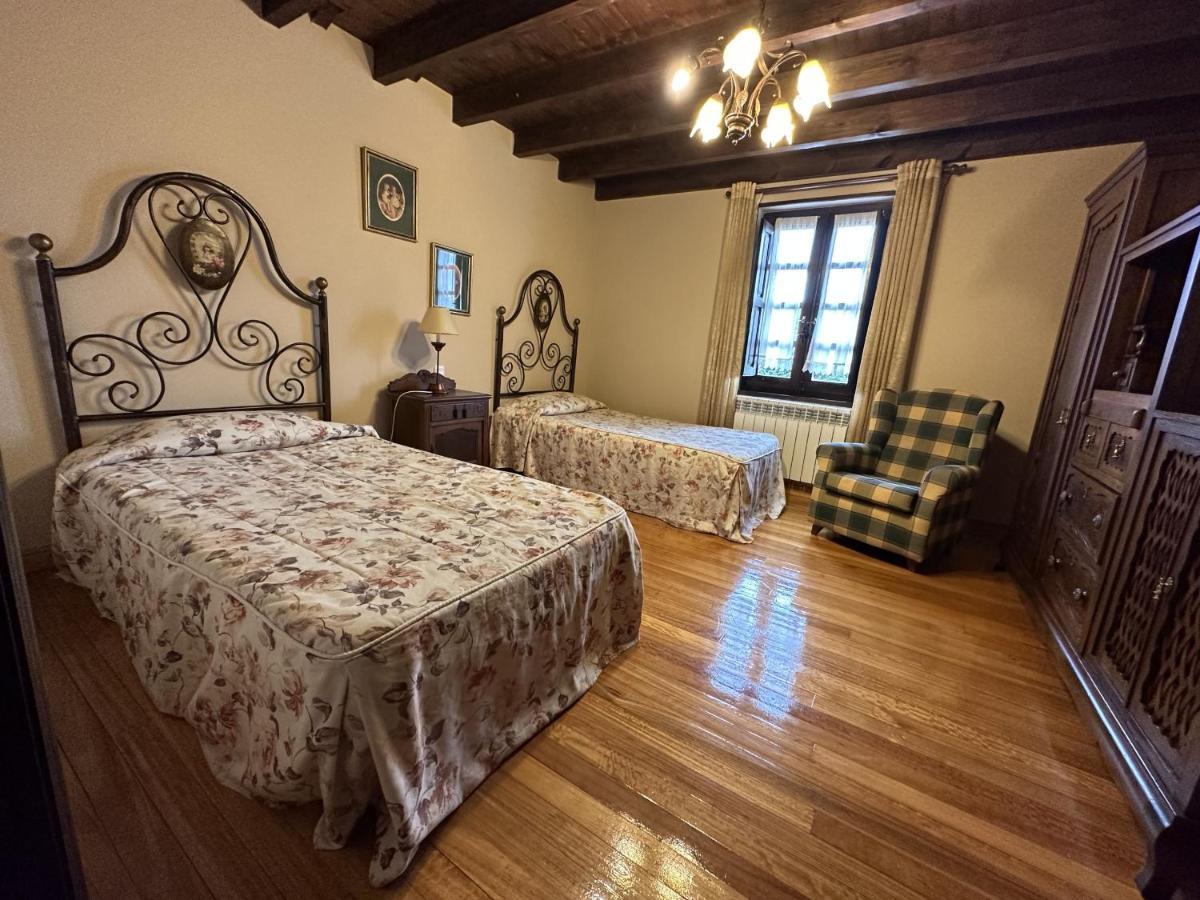 Apartamentos La Gloria Santillana del Mar Exterior foto